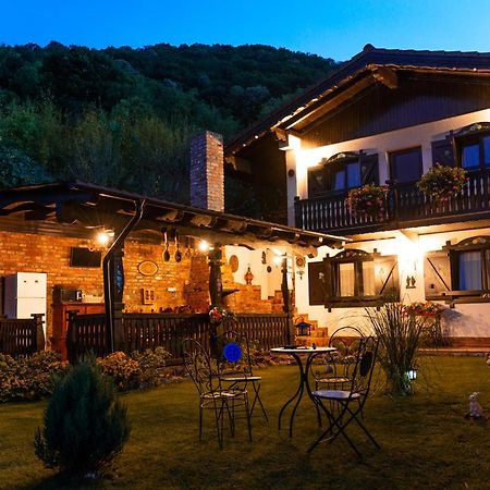 Hotel Casa Soseco Orşova Esterno foto
