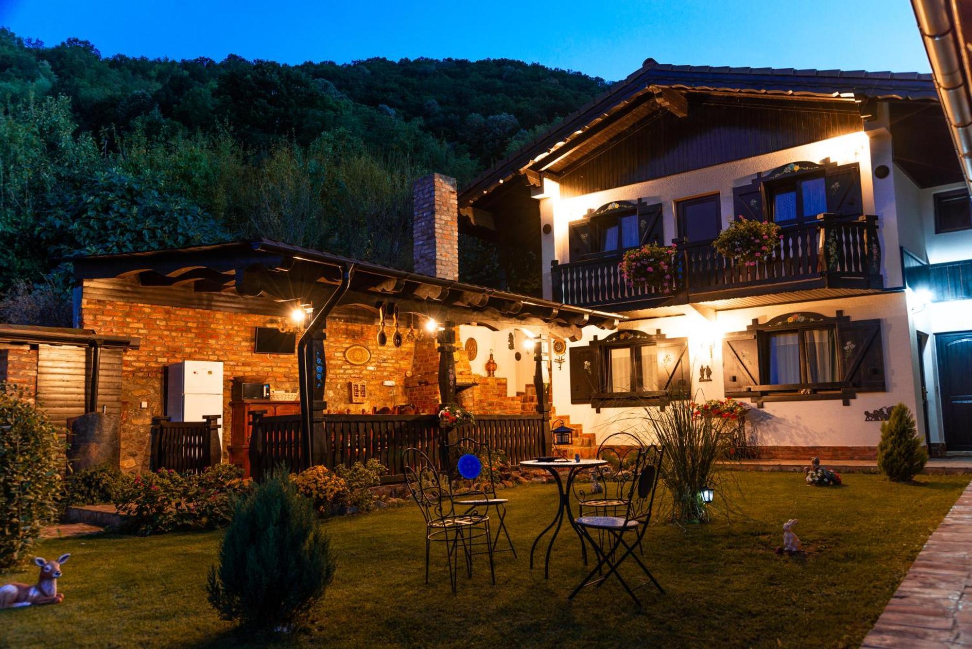 Hotel Casa Soseco Orşova Esterno foto
