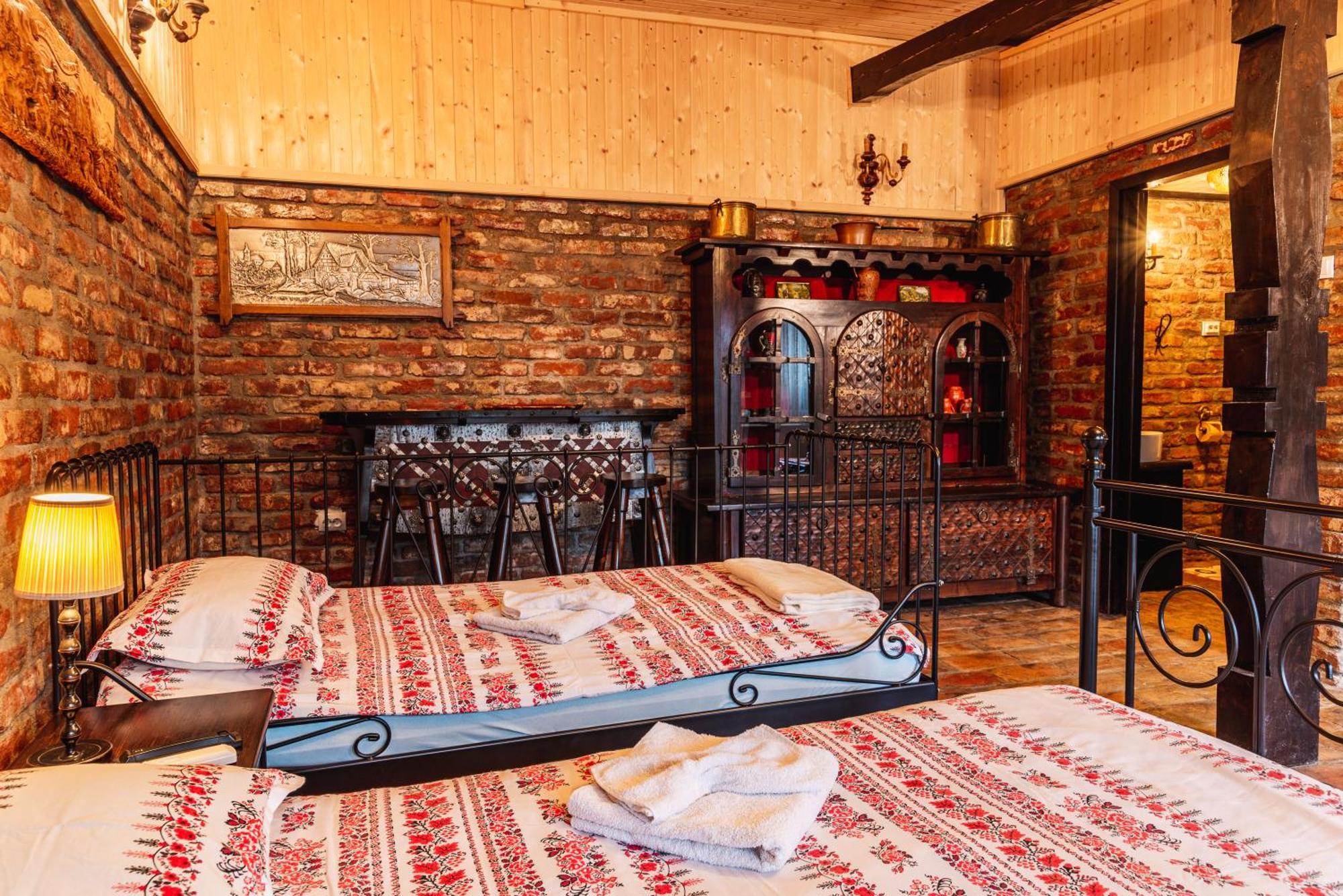 Hotel Casa Soseco Orşova Esterno foto